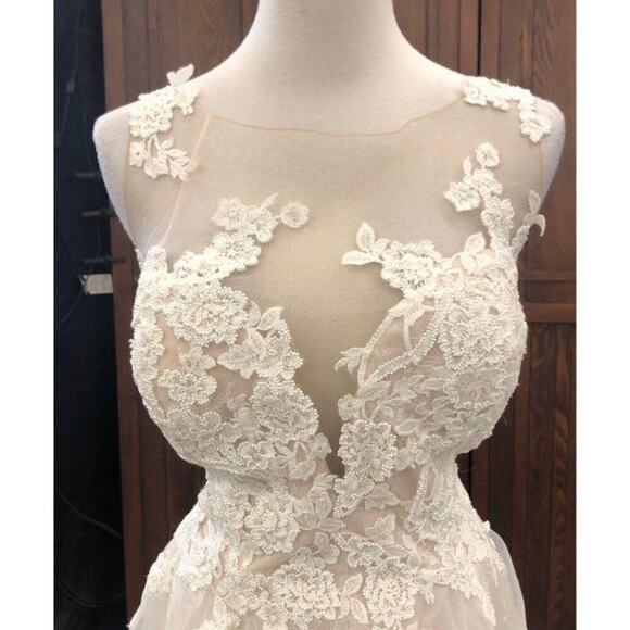 Elysee Elizabeth Beaded Lace Wedding Dress - 10 - Picture 5 of 7